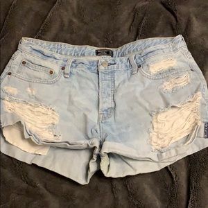 Abercrombie & Fitch Ames Low Rise Boyfriend Short
